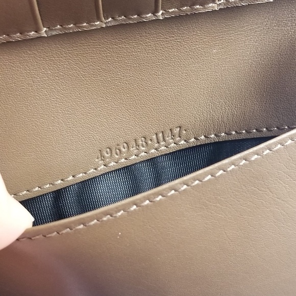 NWT Gucci Microguccissima Brown Passport Holder - Picture 6 of 7